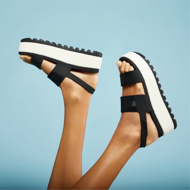 Reef Water Vista Higher Women's Strap Sandal - Black Womens Footwear